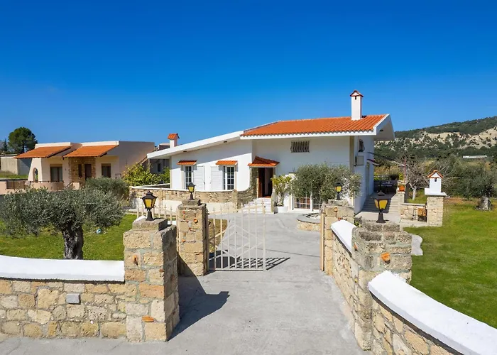 Yannis Place 빌라 페러데이션