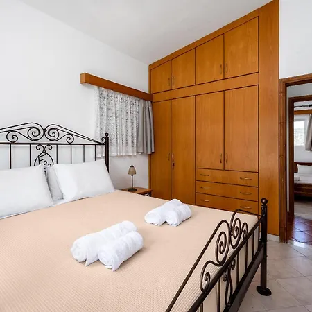 Yannis Place Villa *