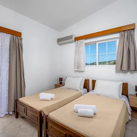 וילה Yannis Place *