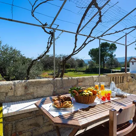 Yannis Place וילה