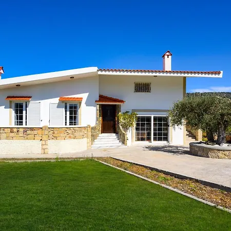 Villa Yannis Place *