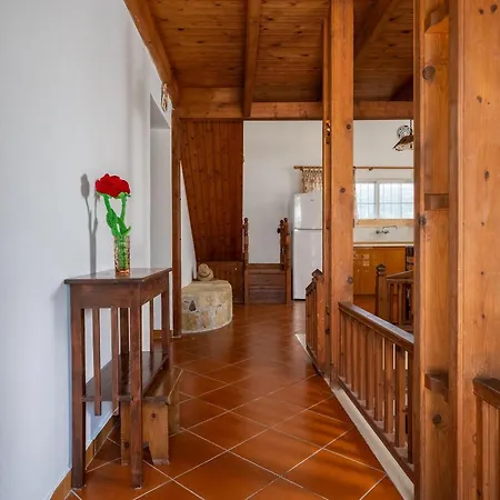 Villa Yannis Place Paradíszi