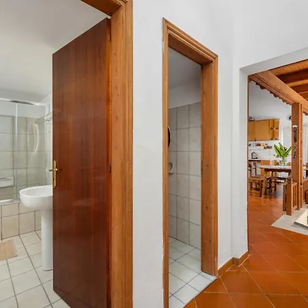 Yannis Place Villa
