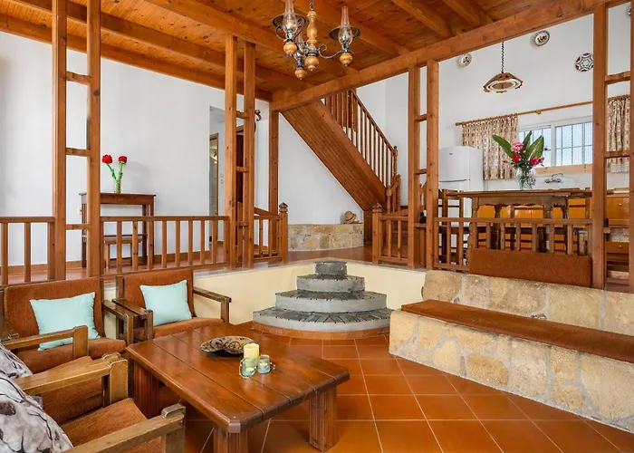 Yannis Place * Paradeísion