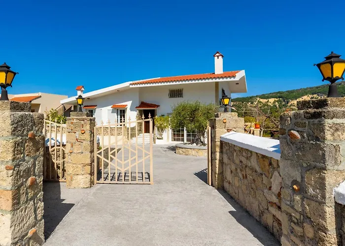 Villa Yannis Place Paradeísion